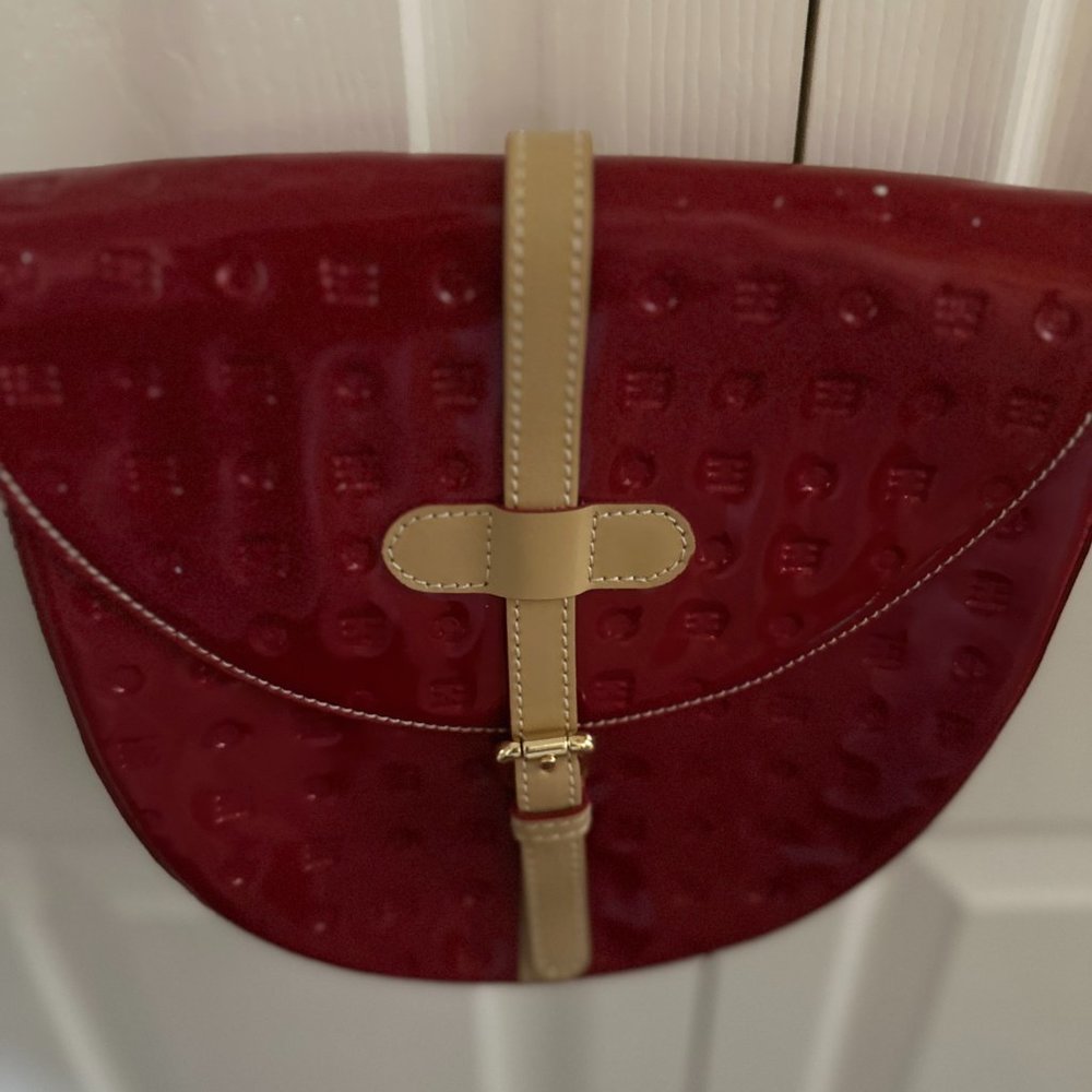 ARCADIA MADE IN ITALY HANDBAG RED DIMPLED WITH TAN LEATHER TRIM